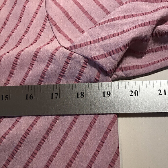 BCBG Maxazria Pink and Mauve Striped Blouse Faux wrap V Neck high-lo Size Small - Picture 10 of 12